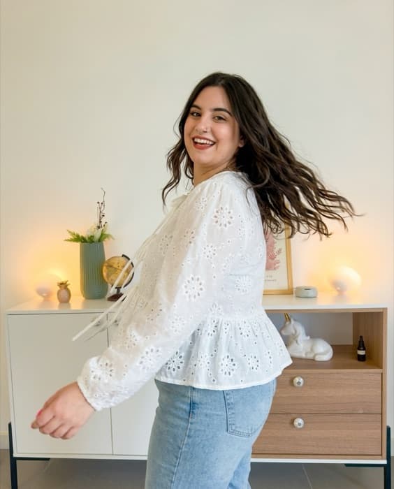 Foto de Nati Guida creando contenido